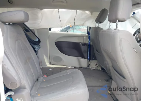 2019 Chrysler Pacifica Touring Plus z USA, uszkodzony, nr VIN 2C4RC1FG4KR706308